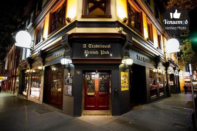 Elephant & Wheelbarrow