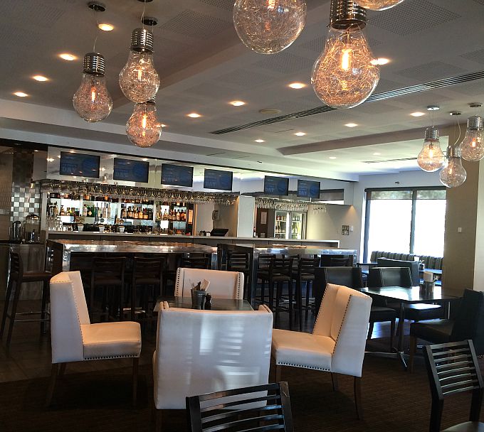 150 East Riverside Bar Restaurant