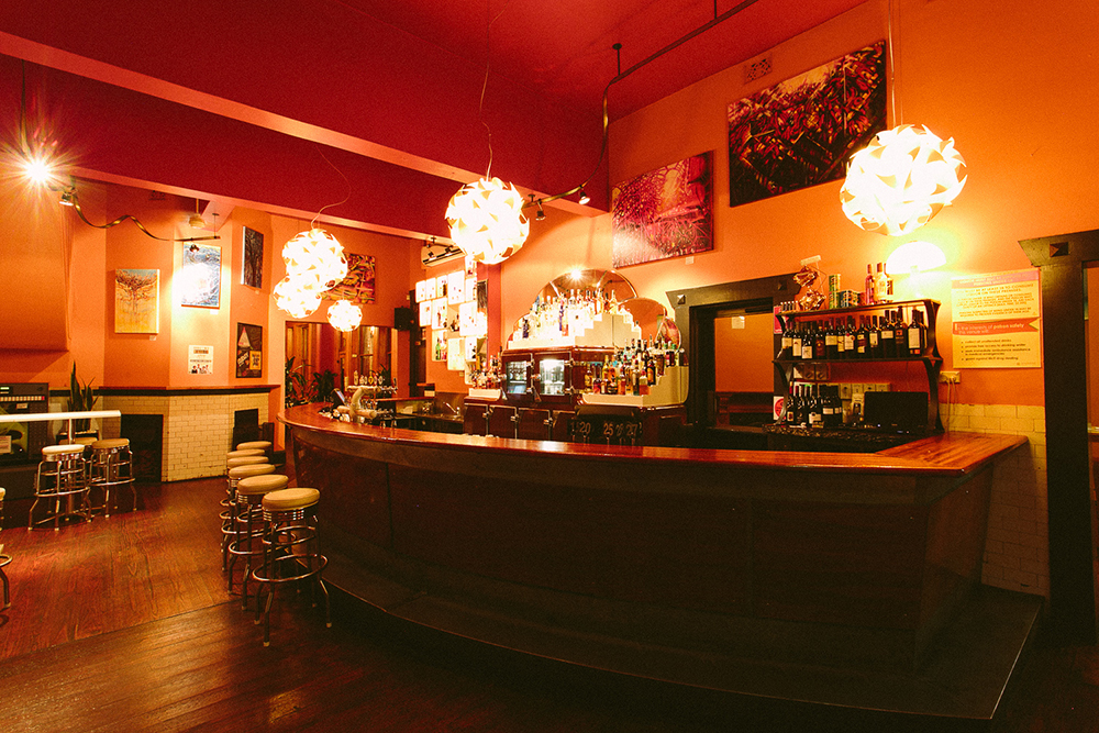 Crown & Sceptre Hotel