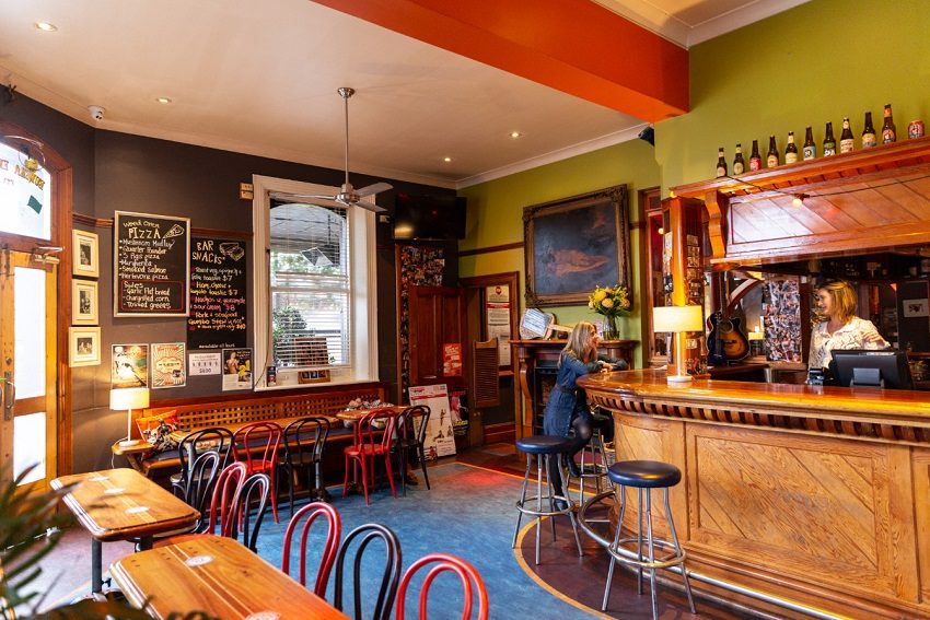 Governor Hindmarsh Hotel