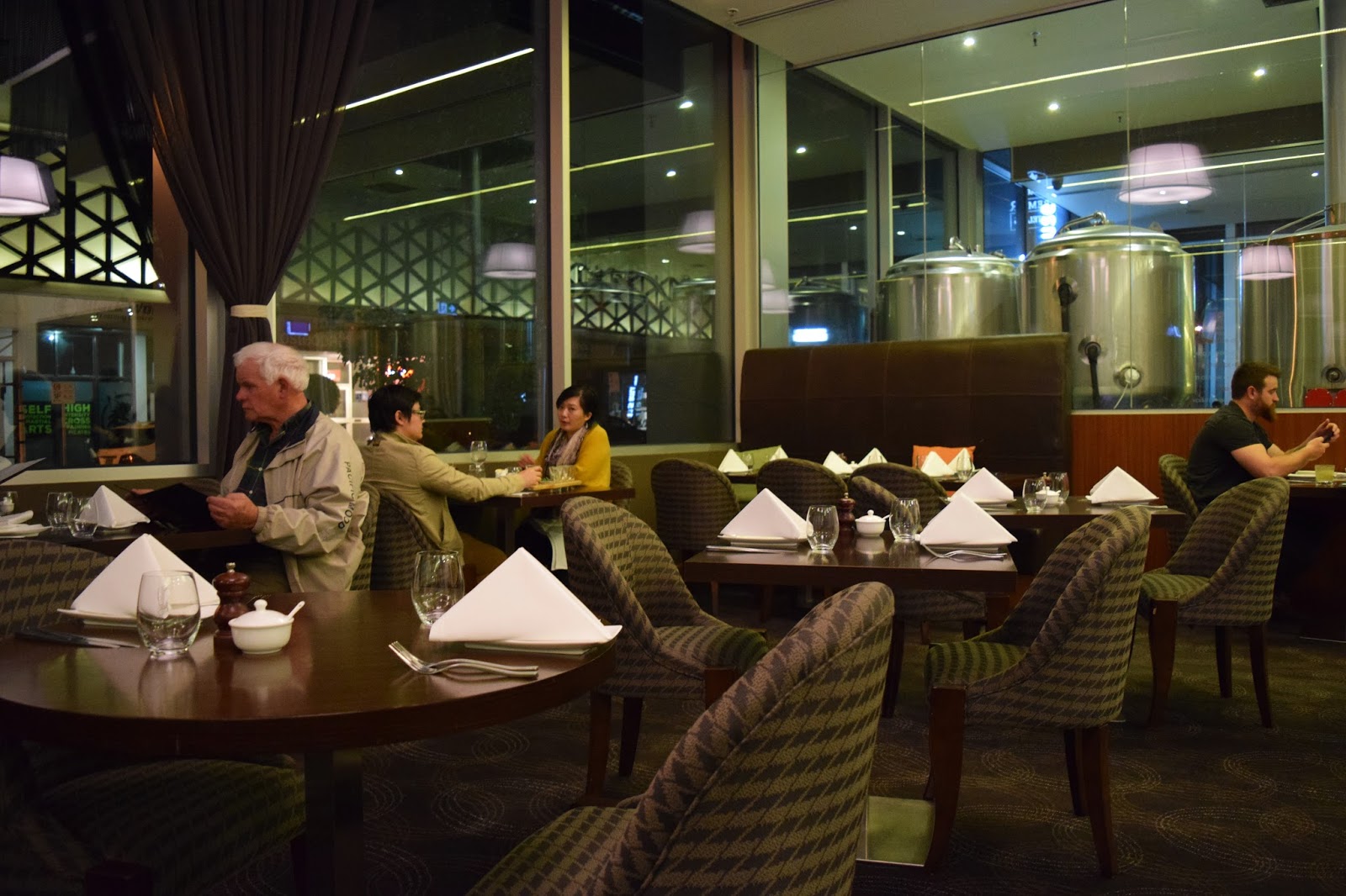 115 Grill & Brewhouse